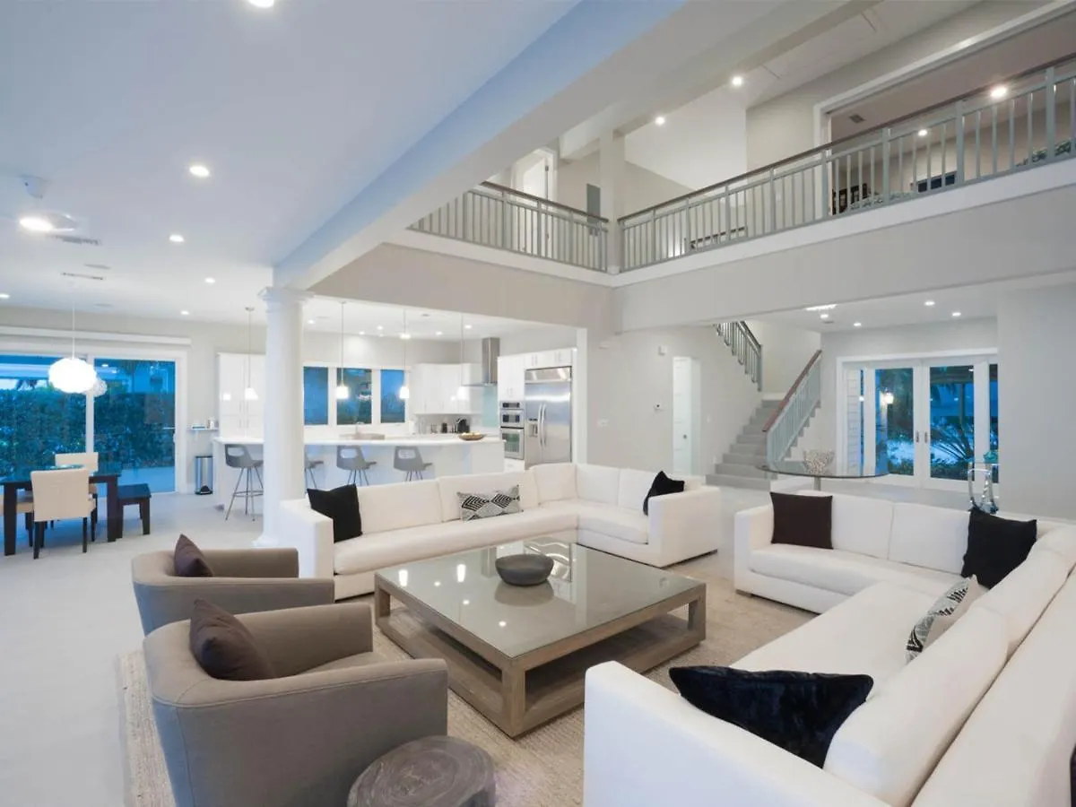 Luxury Cayman Villas Driftwood Village 0*,  Cayman Islands