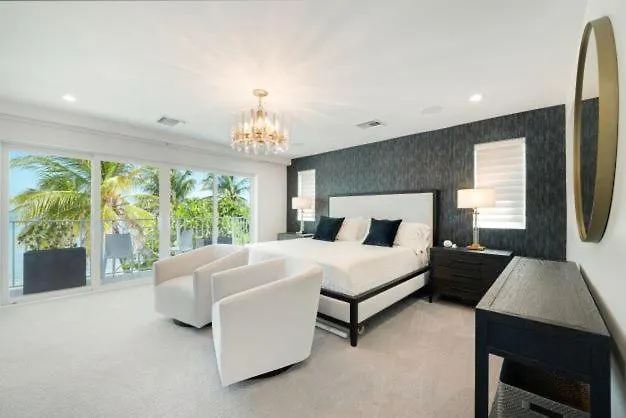 Luxury Cayman Villas Driftwood Village Resort
