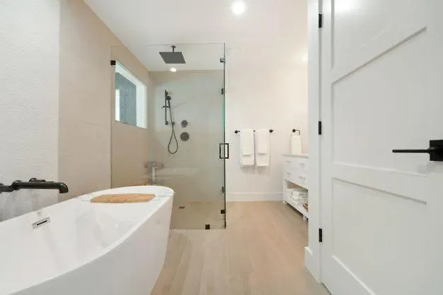 Luxury Cayman Villas Driftwood Village