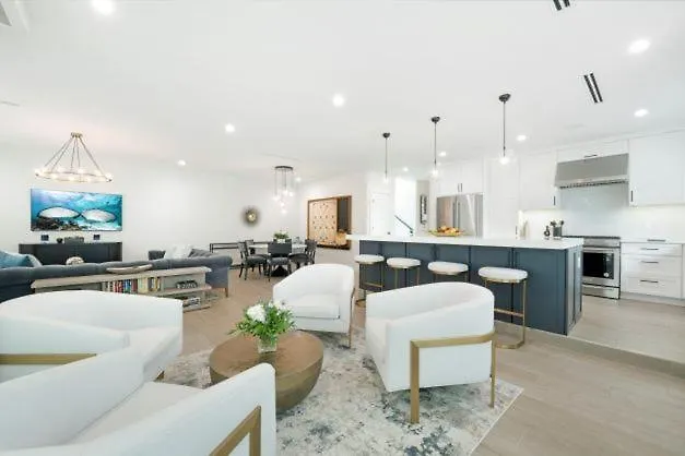 Resort Luxury Cayman Villas Driftwood Village